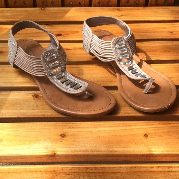 Shoes - Picture 3 of 4